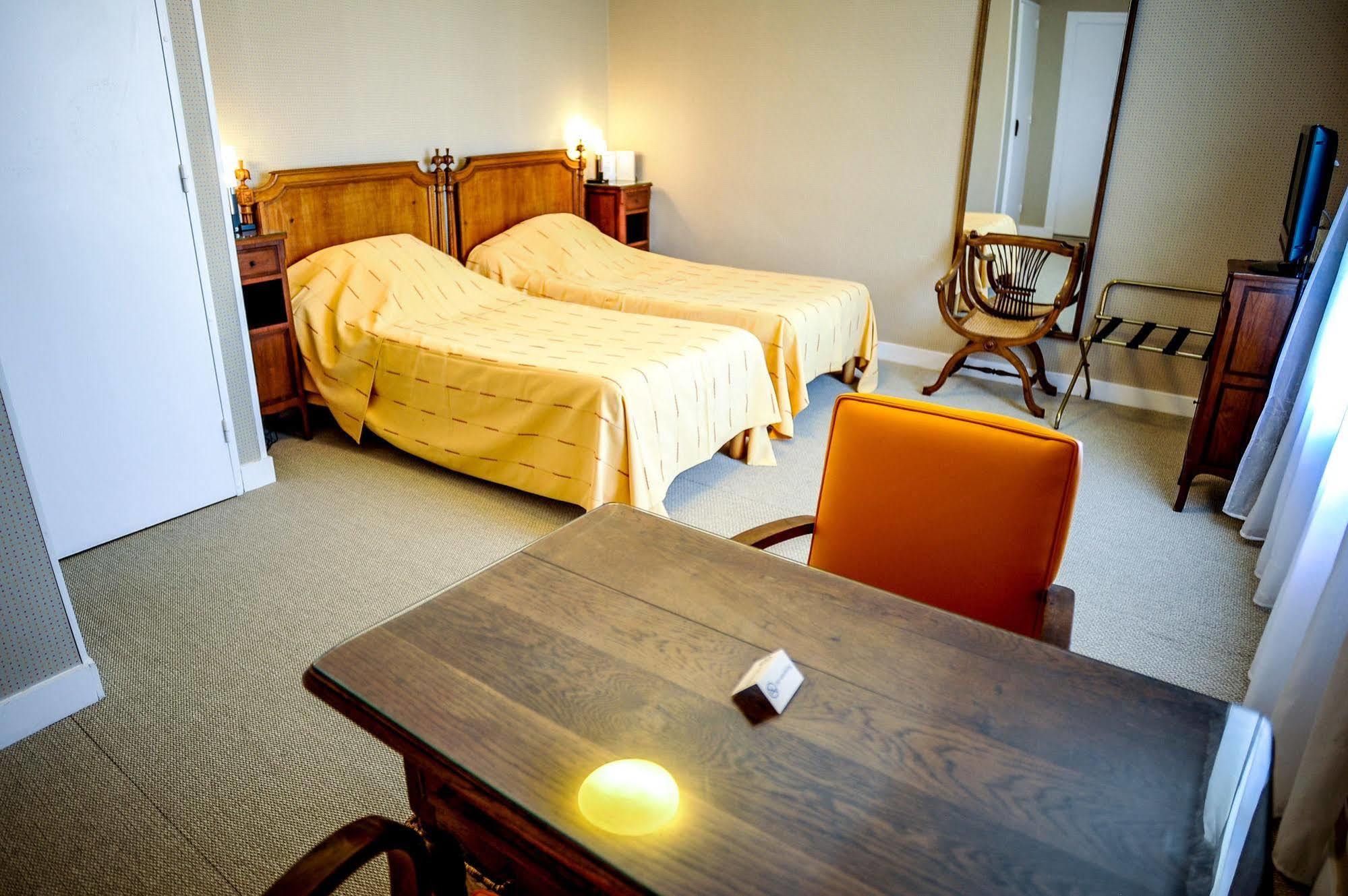 סן-ז'אן-דה-לוז Hotel Les Goelands מראה חיצוני תמונה